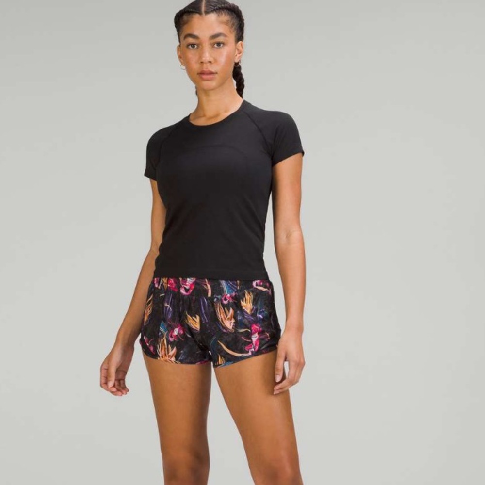 Lululemon Hotty Hot Low-Rise Lined Short 4" Veiled Floral Black Multi 6